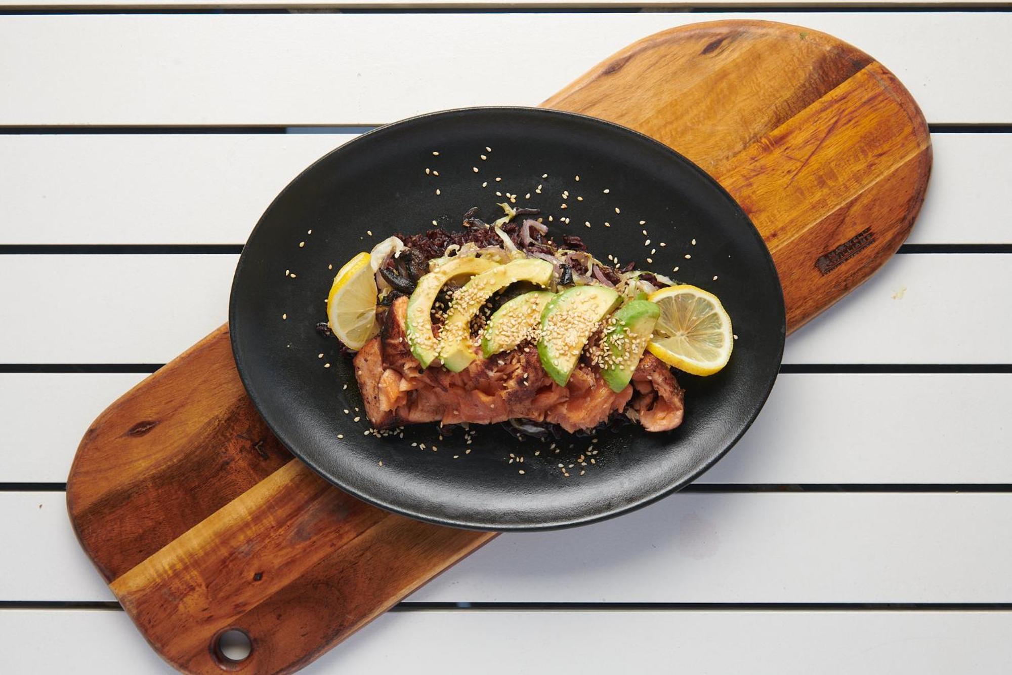Seven Villa Hotel&Spa Johannesburg Esterno foto A plate of poke